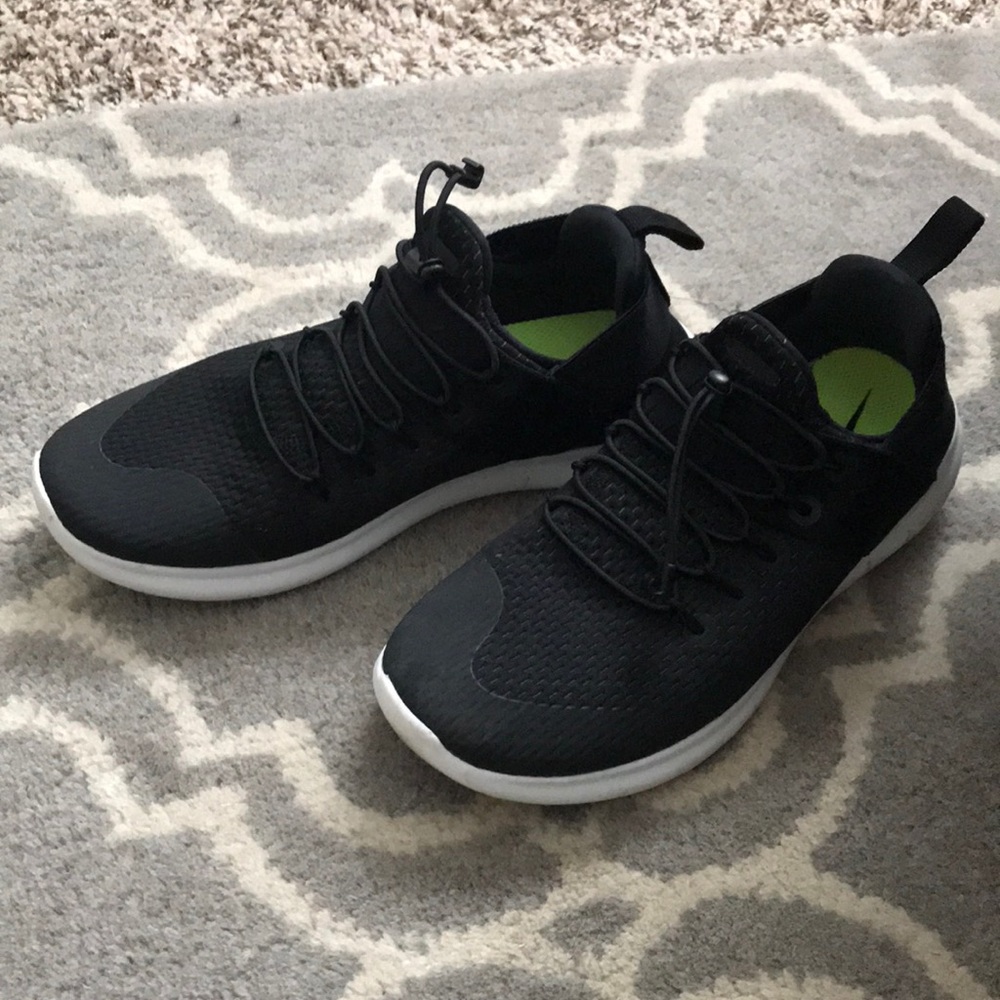 Hardly worn nikes
